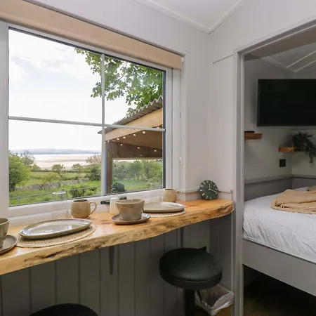 Little Hut